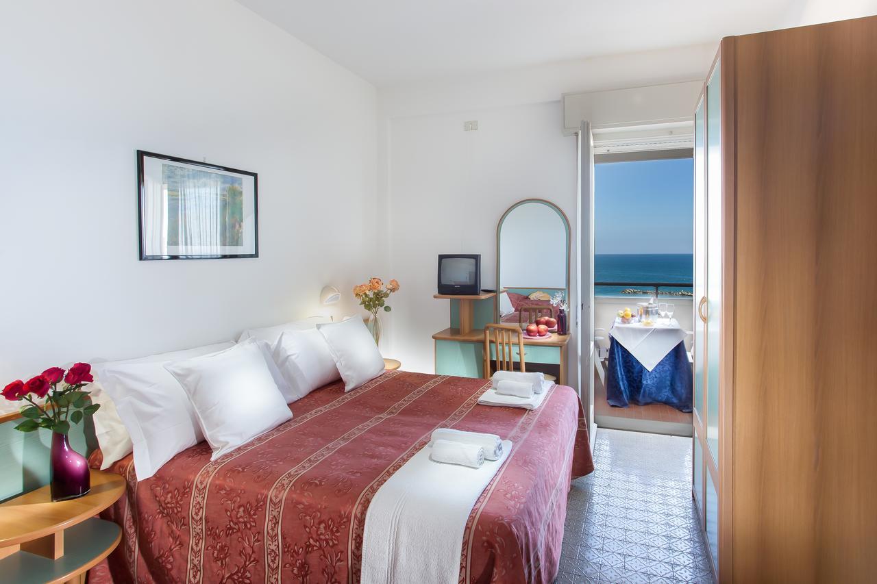 Hotel Miramare Gatteo a Mare Eksteriør bilde